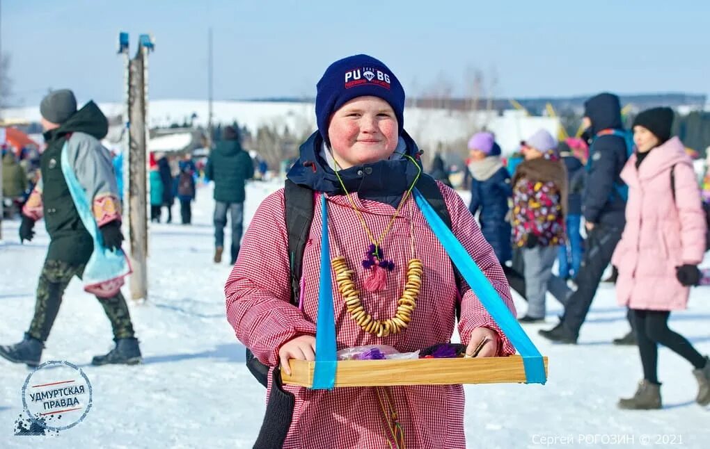 Масленица в ижевске где проходит 2024. Масленица в Лудорвае 2022. Масленица Ижевск. Масленица фото праздника в Лудорвае. Масленица на центральной площади Ижевск.