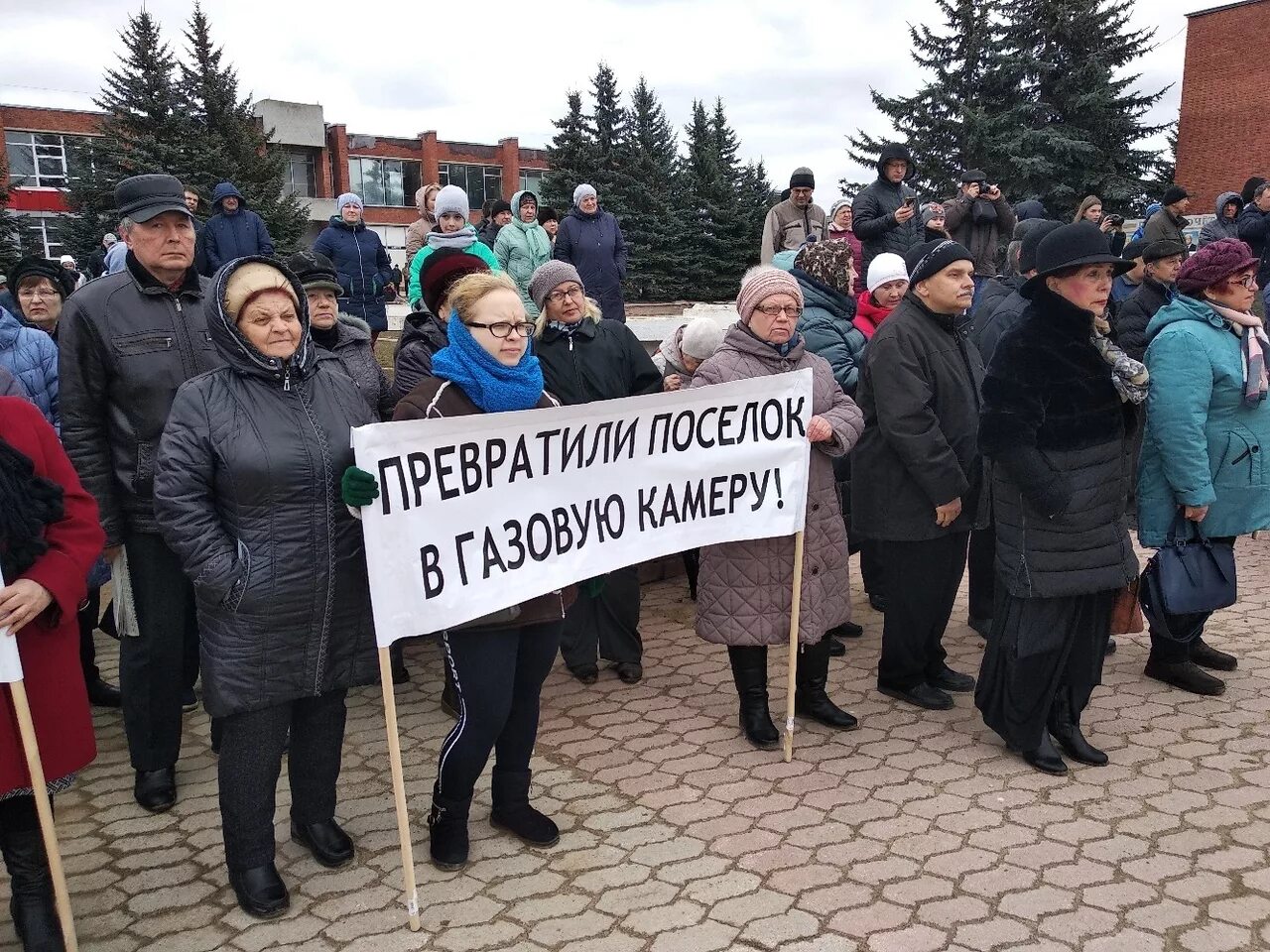 Товарково калужская область погода на 10 дней. Жители поселка Товарково. Митинг в Полотняном заводе. МУП благоустройство поселка Товарково. Товарково Калужская.