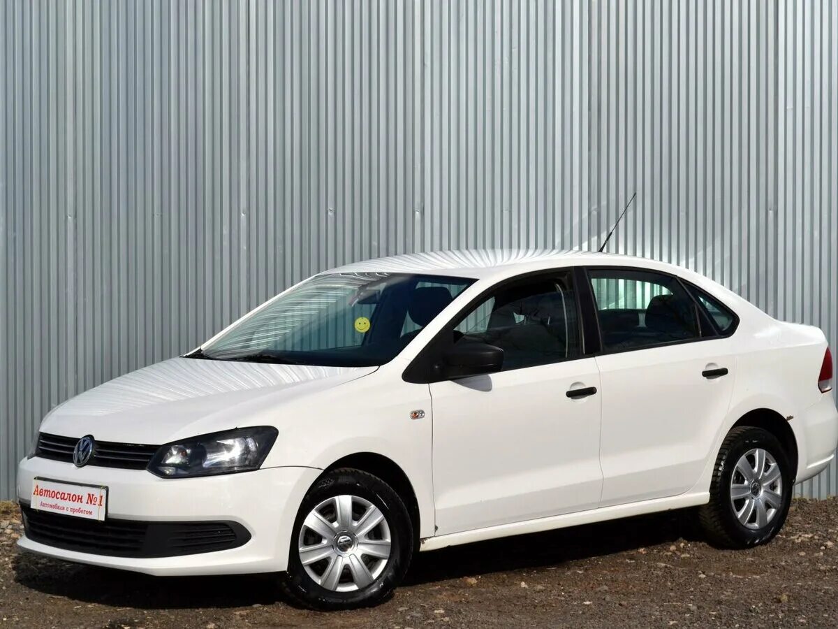 Volkswagen Polo 2010 седан. Белый Volkswagen Polo 2010. Фольксваген поло седан 2010. Фольксваген поло 2010 белый. Купить фольксваген поло в нижнем новгороде