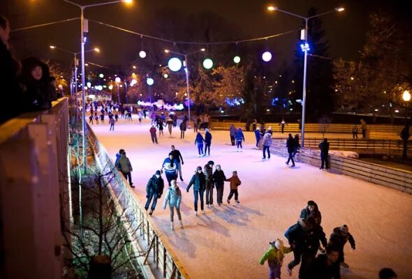 Горького каток метро. Парк Сосенки каток. Каток ул Горчакова. Каток метро Горчакова. Парк Горького каток метро.