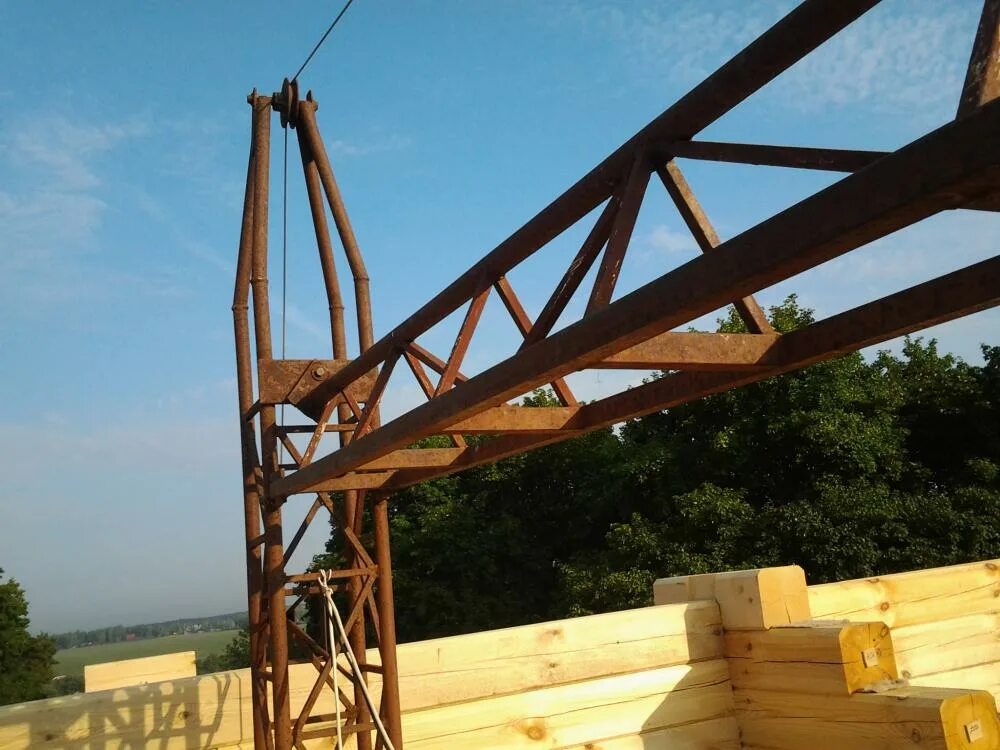 Деревянный кран для строительства дома. Башенный кран: liebherr 34k. Башенный кран с-981а. Подъемный мини-кран (лебедка) camac minor millenium 325. Кран для подъема бруса.