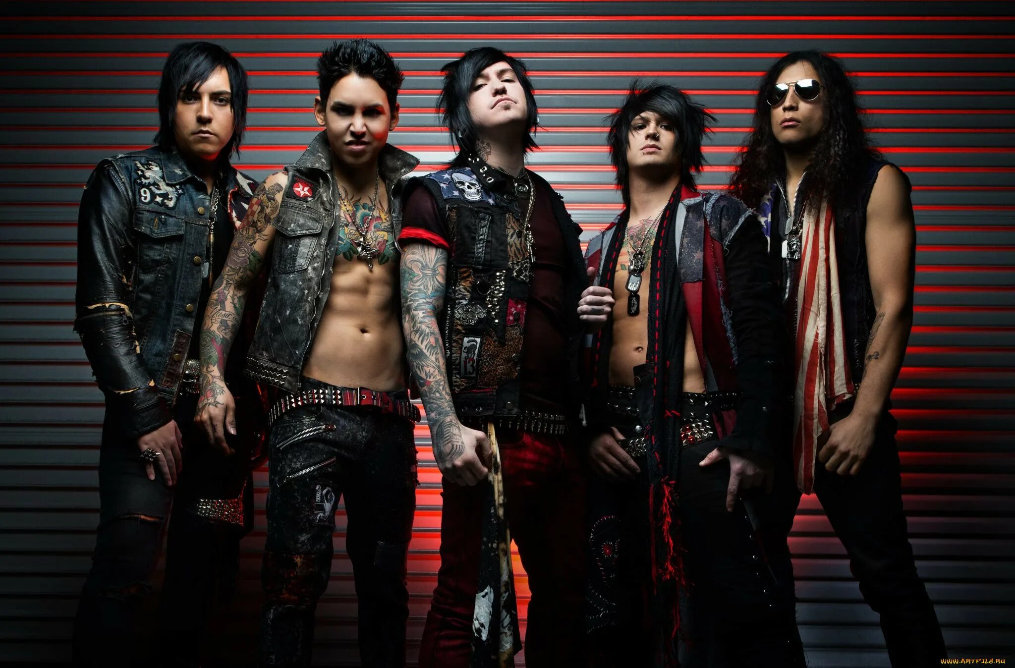 Escape the heat. Группа Escape the Fate. Escape the Fate 2022. Омар Эспиноса Escape the Fate. Falling in Reverse 2022.