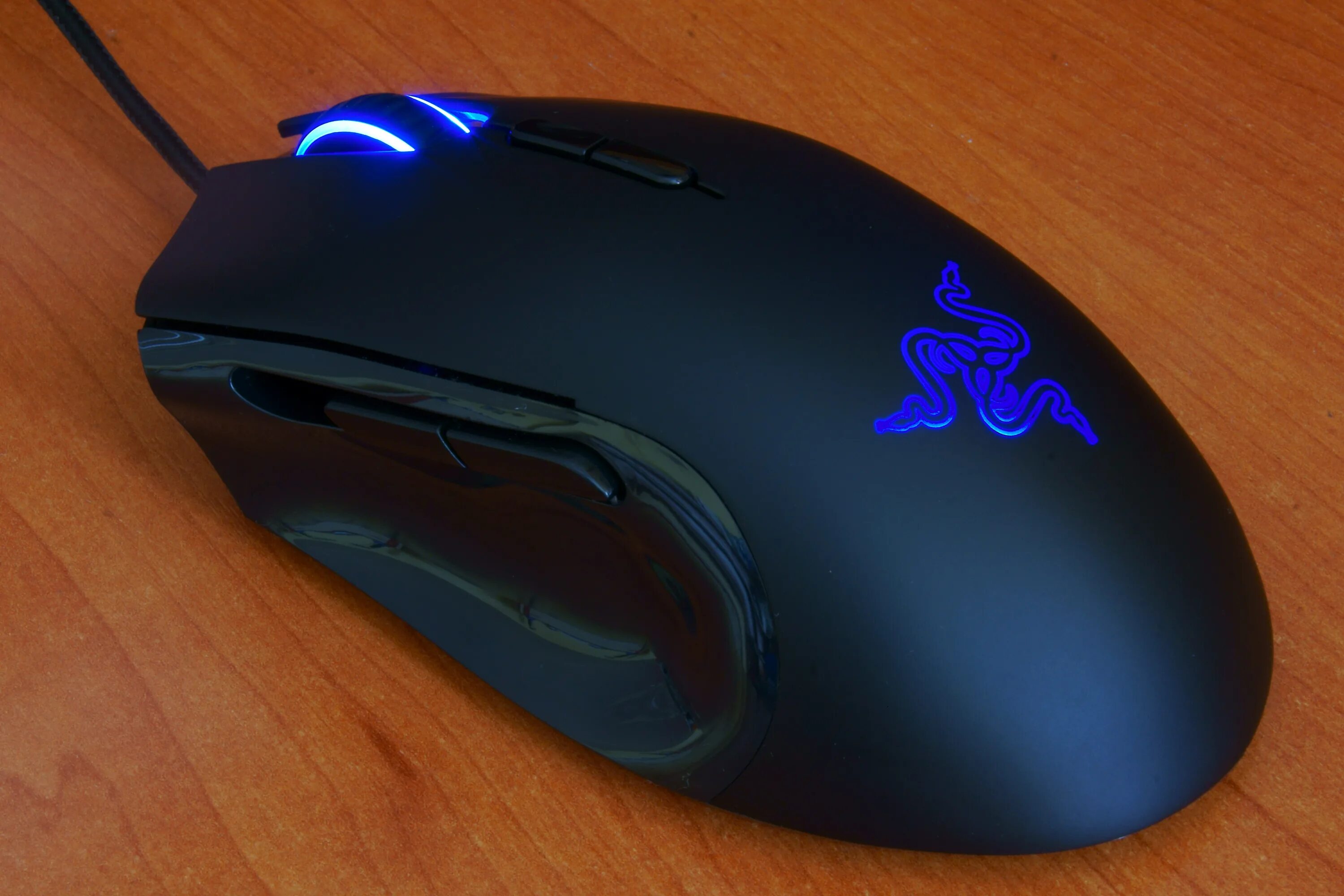 Гнойный мышка. Мышка Razer Imperator. Мышка Razer Imperator 2012. Синяя мышка Razer. Razer мышка за 7000.