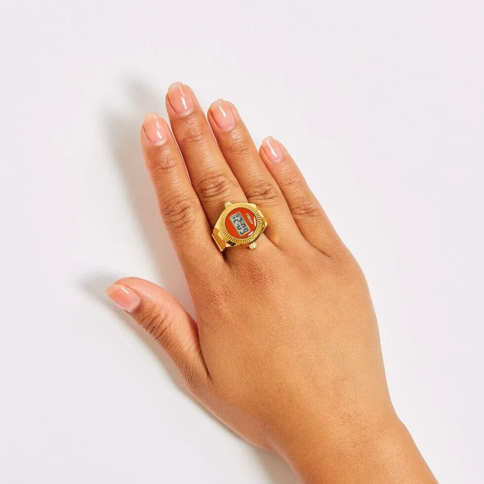 Mens ring. Пэрис нейлс кольца для мозолей. Кольцо на несколько пальцев. Часы-кольцо casio. Кольцо man сигнала.