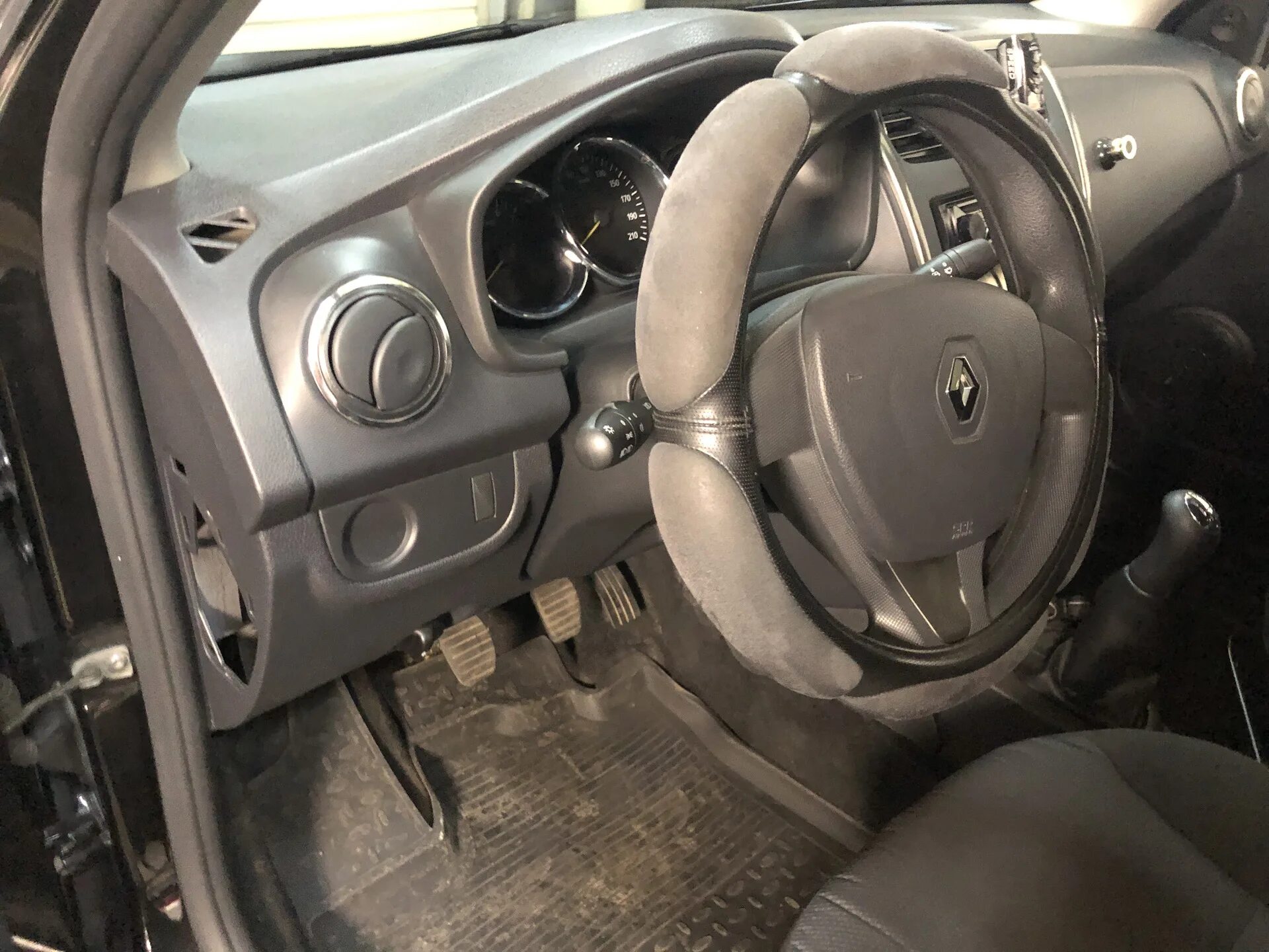 Сигнализация с автозапуском рено логан 2. Старлайн рено логан. Starline a93 renault logan. Starline a93 renault logan. Старлайн рено логан 2.