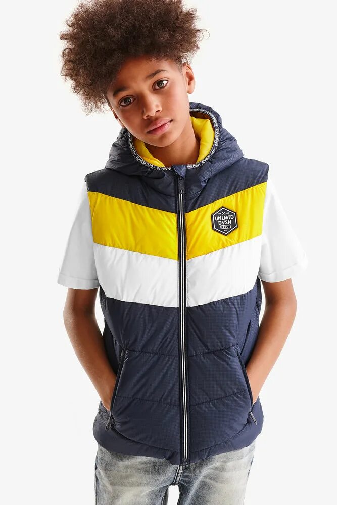 Жилетка подростков. Жилет для подростка девочки. Жилетка подростков. Жилетка подростков. Жилет детский для мальчика максим р 128-134 1395185.