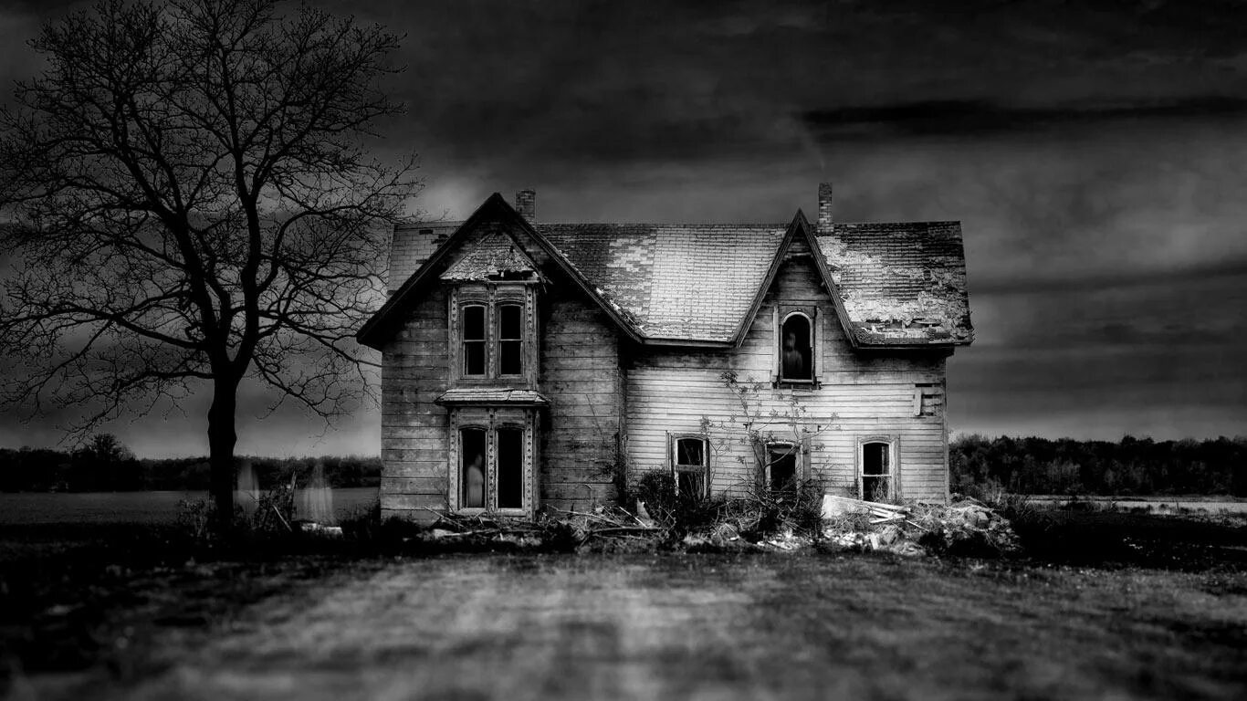 Home scared. Страшный дом. Мрачный домик. Старый страшный дом. Старый мрачный дом.