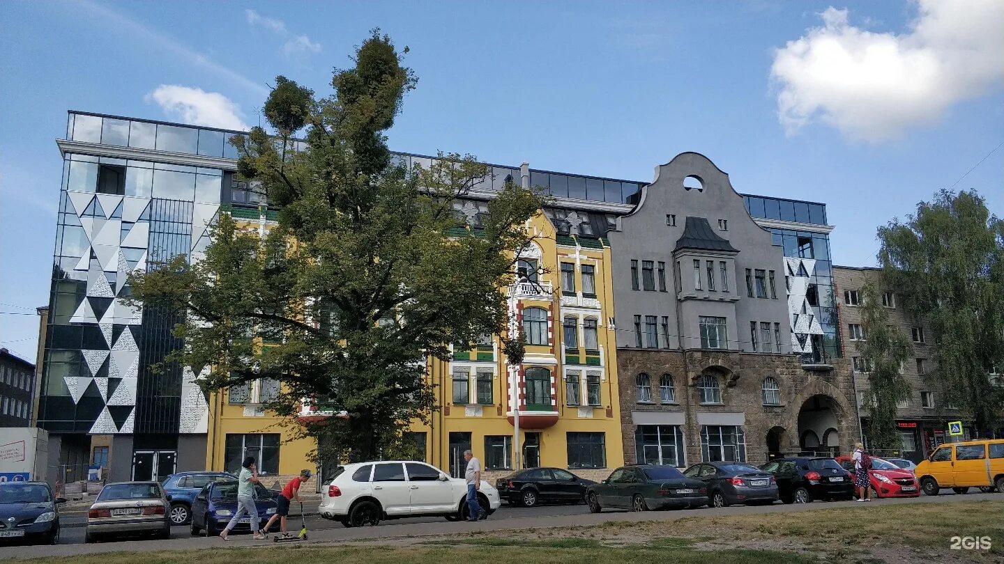 Фрунзе 51 калининград. Бизнес центр кройц аптека. Кройц-аптека в калининграде. Ул фрунзе 51 калининград. Кройц аптека калининград 2020.