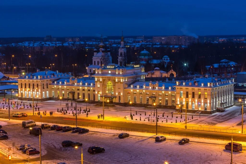 Рыбинский микрорайон. Железнодорожный вокзал Рыбинск. Рыбинск город вокзал. Рыбинск-пассажирский Рыбинск. Город Рыбинск ЖД вокзал.