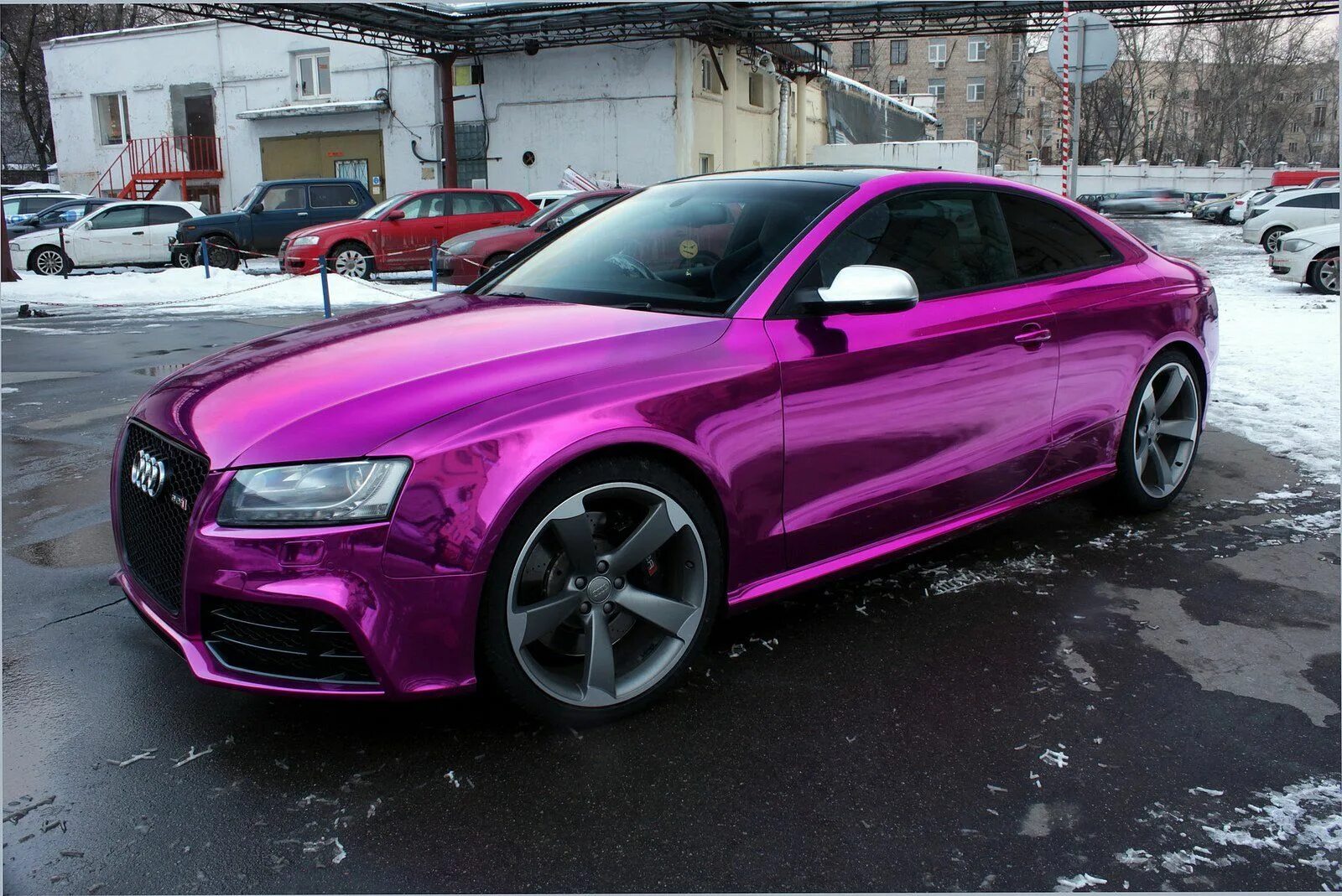 Цвет рс. Ауди а5 фиолетовая. Audi rs5 Purple. Audi rs5 сиреневая. Ауди а8 фиолетовая.