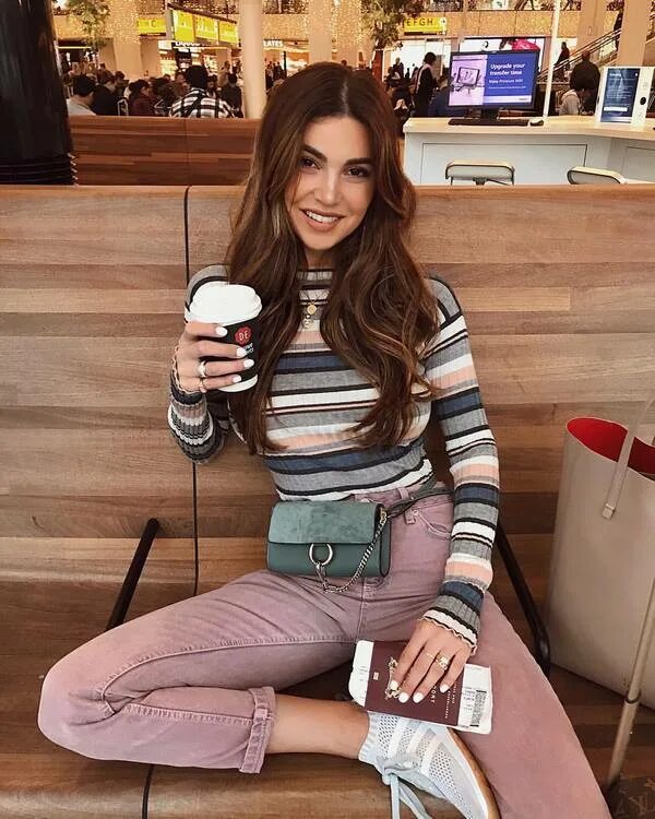 Образы на каждый день 2024. Джинсы с топом 2021. Образы на каждый день 2024. Модные образы весна лето 2023. Негин мирсалехи образы.