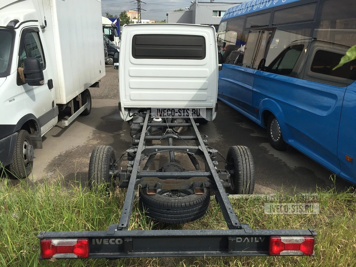 Ивеко Дейли шасси. Ивеко Дейли 3.0 шасси. Iveco Daily 35s15 шасси. Iveco Daily 70c15 шасси Нижегородец. Рама ивеко дейли