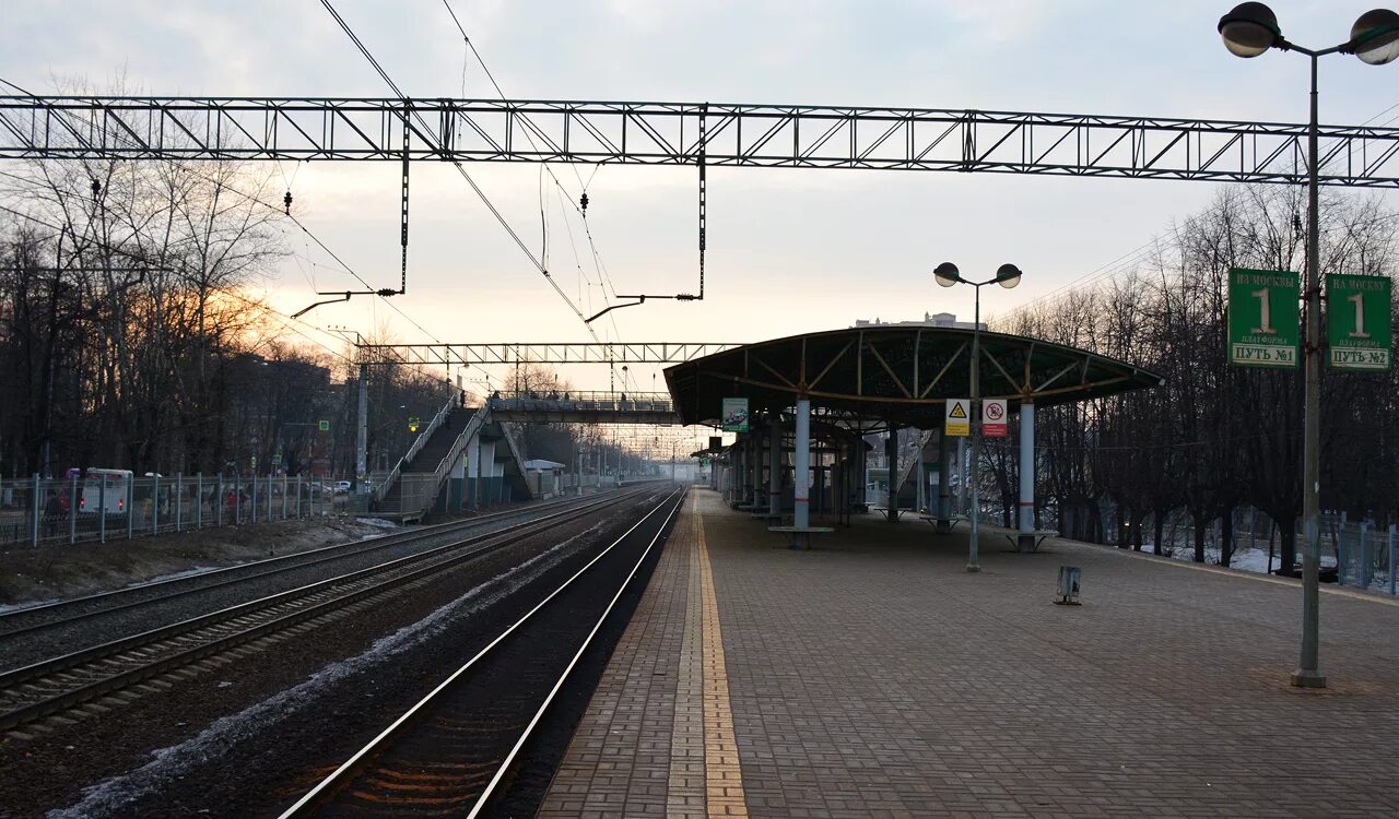 Станция поварово московская область. Станция поварово 1. Бекасово станция жд. Белорусский вокзал 1 путь. Станция поварово 3.