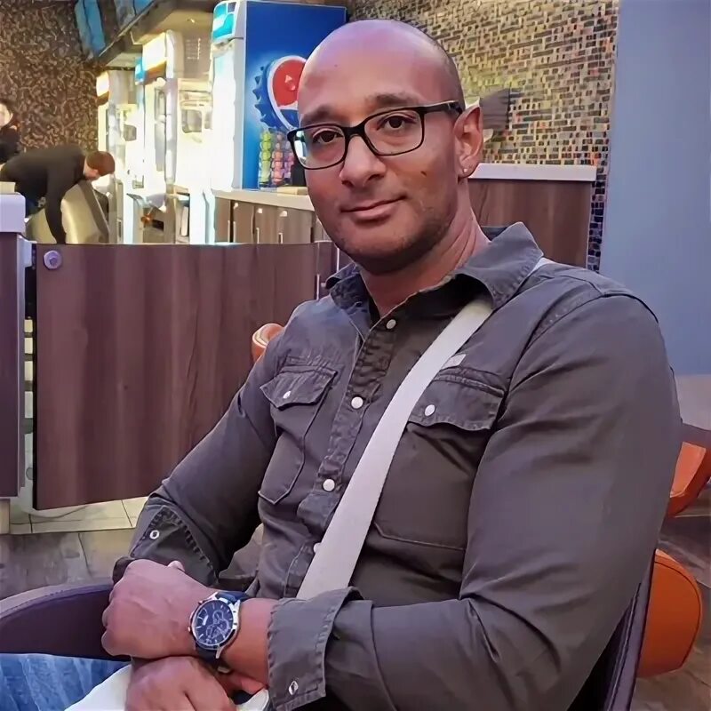 Russian debut tony brooklyn. Емори. Tony brooklyn. Тони харисон боксёр рост. Кайри ирвинг со спины.