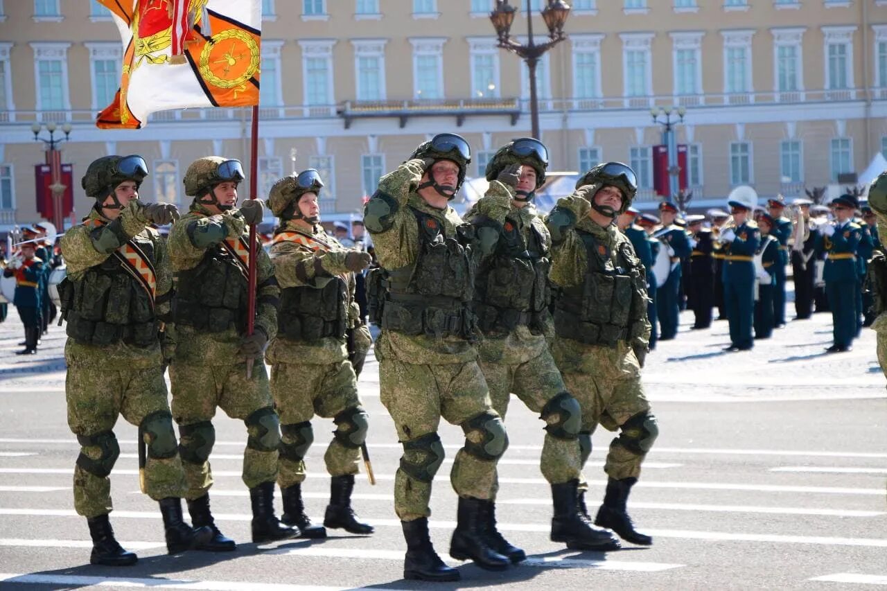 Парад Победы 2011. Парад 9 мая 2011. Парад Победы Санкт Петербург 2011 года. Парад в Питере 2013 года.