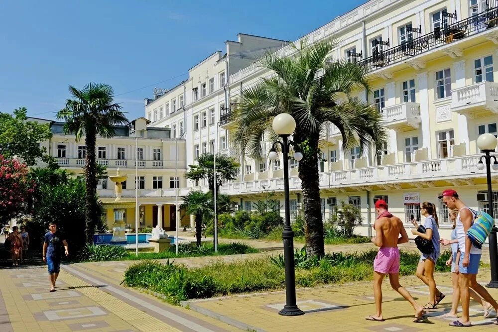 В каком районе сочи отдохнуть. Гостиница кубань сочи. санаторий октябрь сочи. клинический санаторий металлург сочи. курортные направления.