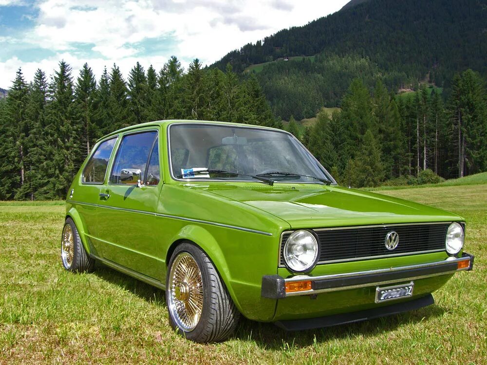 1 автомобиль фольксваген. Фольксваген гольф 1. Фольксваген Golf 1. Volkswagen Golf Golf 1. Golf mk1 зеленый.
