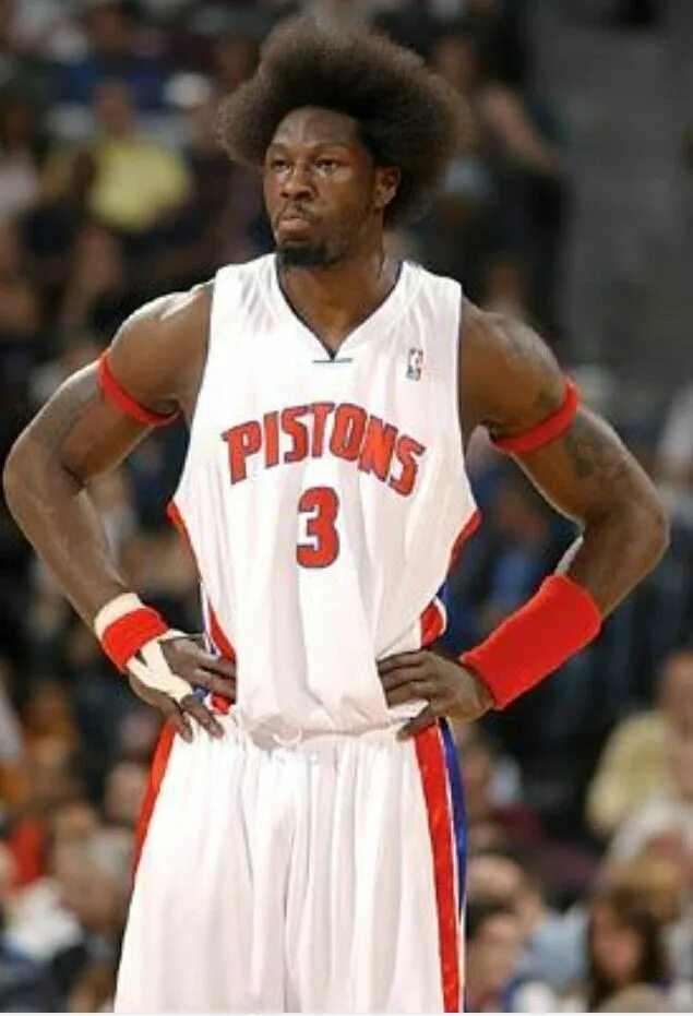 Пистонс Детройт Ben Wallace. Бен волос баскетболист. Бен Уиллис баскетбол.