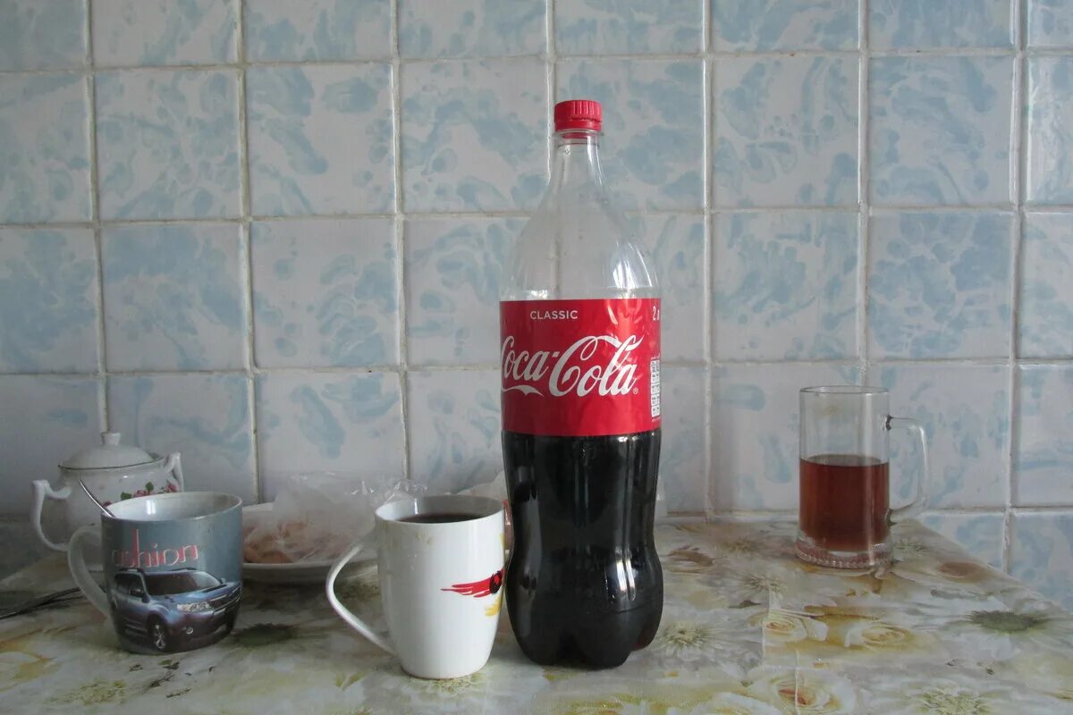 Сосед сашка. Сосед сашка. Иришка с днём рождения бородач. Сосед сашка. Смешные картинки с надписями до слёз.