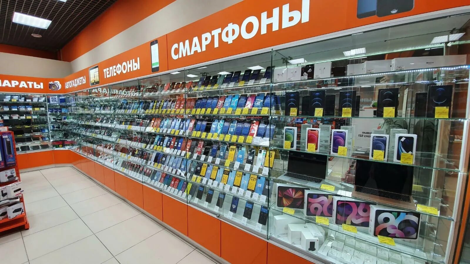 Днс краснотурьинск. Днс челябинск. Черкасская 23 челябинск. Dns дзержинского 104. Днс челябинск.