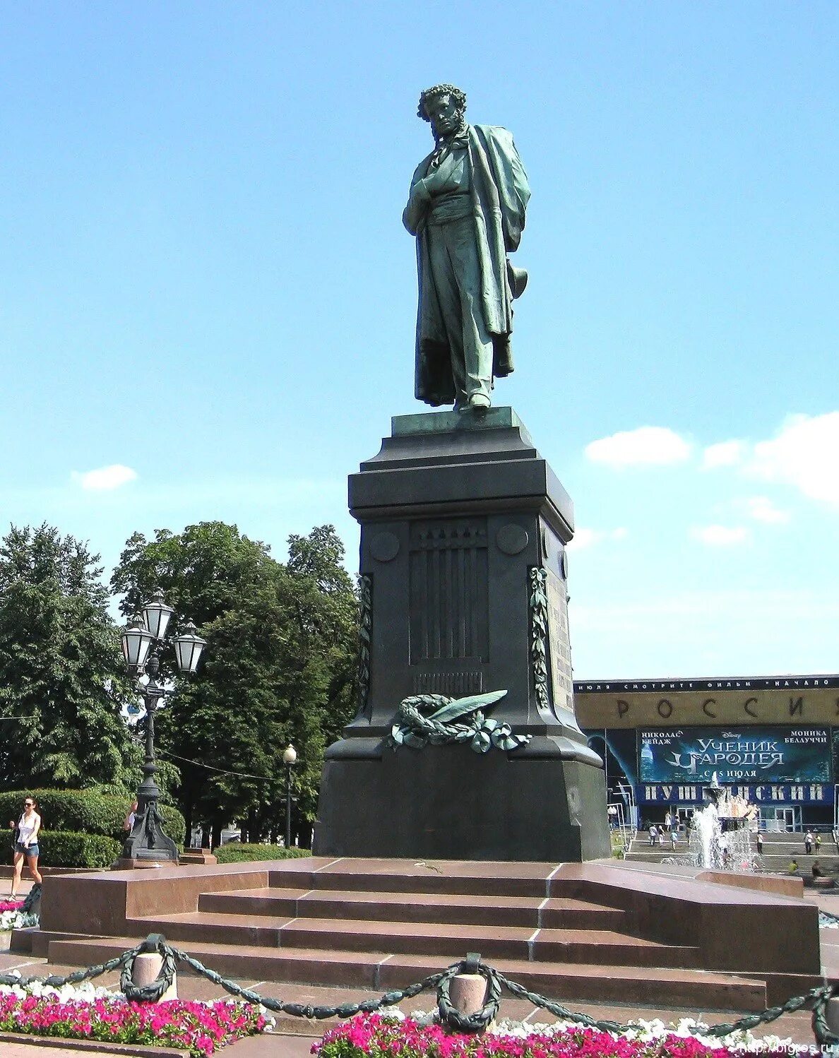 Памятник а с пушкину в москве. Памятник а. с. Пушкину (Москва, Пушкинская площадь). Памятник Пушкина в Москве. Памятник Александру Сергеевичу Пушкину. Опекушин памятник Пушкину.