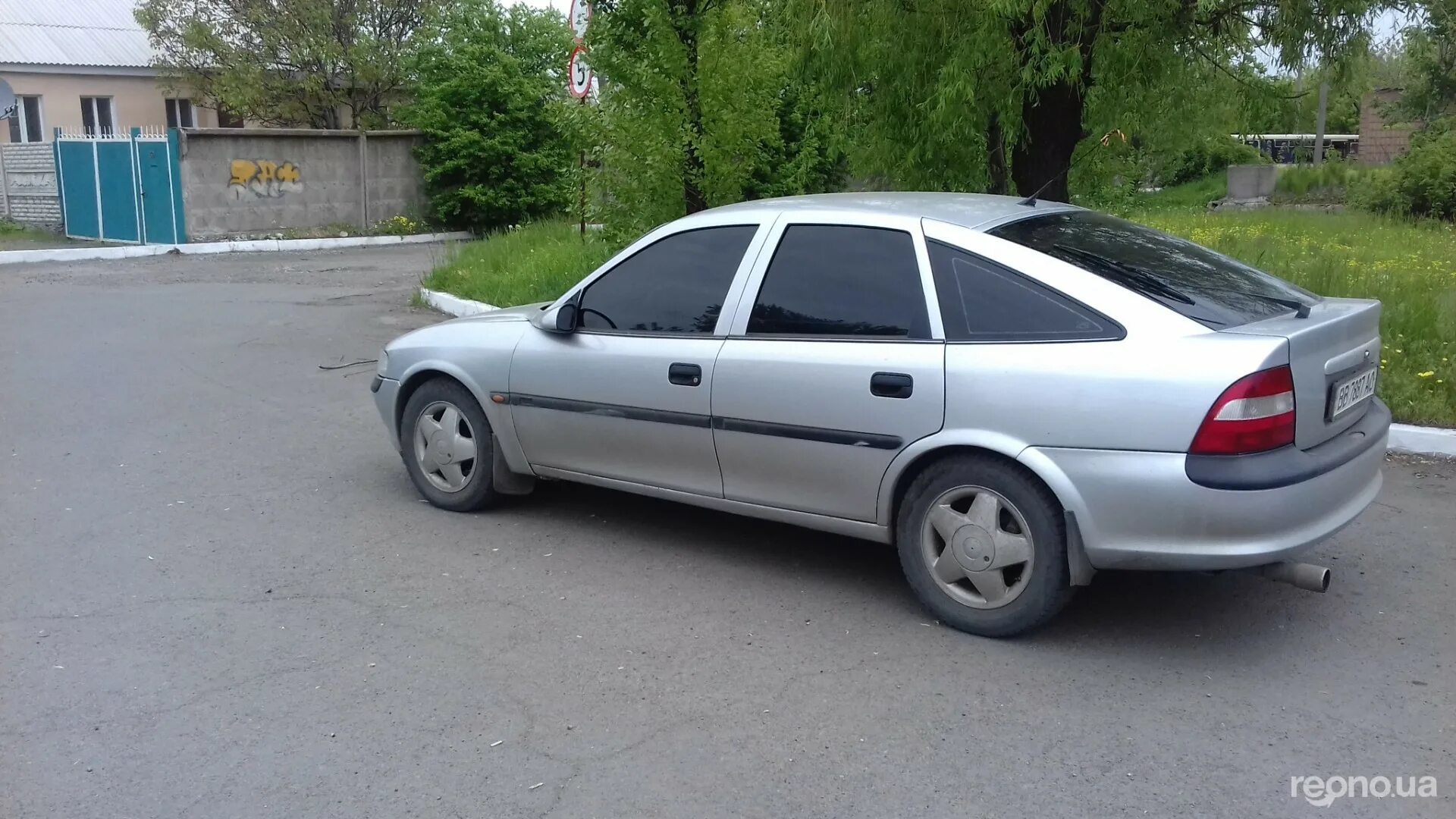 Опель вектра 1998. Опель Вектра 1998 хэтчбек. Opel Vectra 1998 хэтчбек. Опель Вектра 98 года. Опель Вектра б 1998 хэтчбек.