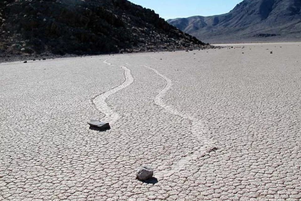 агат камень галтовка. оникс камень черный. чёрный оникс камень необработанный. черный оникс / минерал. Onyx камень chernii.