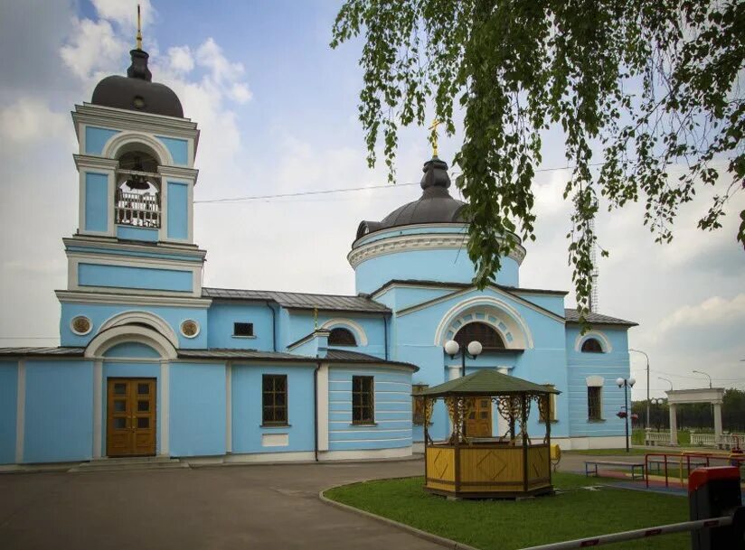 Khimki, temple Богоявленский, Lavochkin st