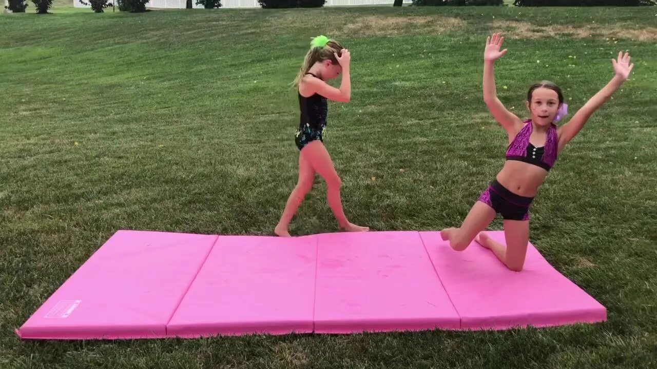 Теен йога челлендж. Йога челлендж бикини. Моя гимнастика челлендж. Девчонки челлендж. Girl challenge.