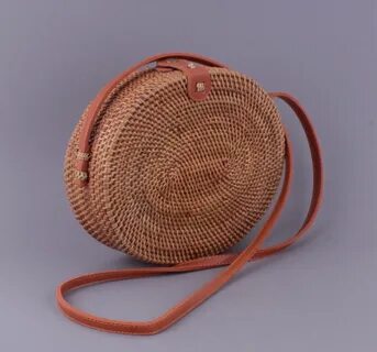 Сумка из ротанга