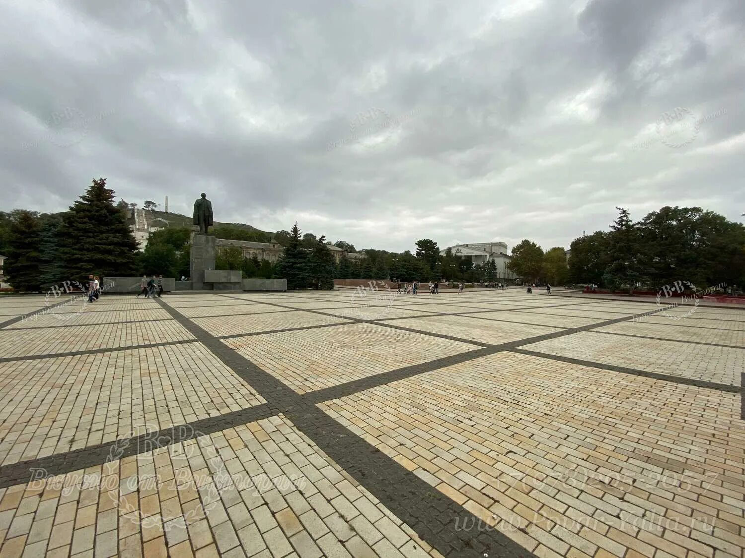 архиерейский дворец (могилёв). панорама новосибирск. могилев дворец конисского. скромный город. вршац.