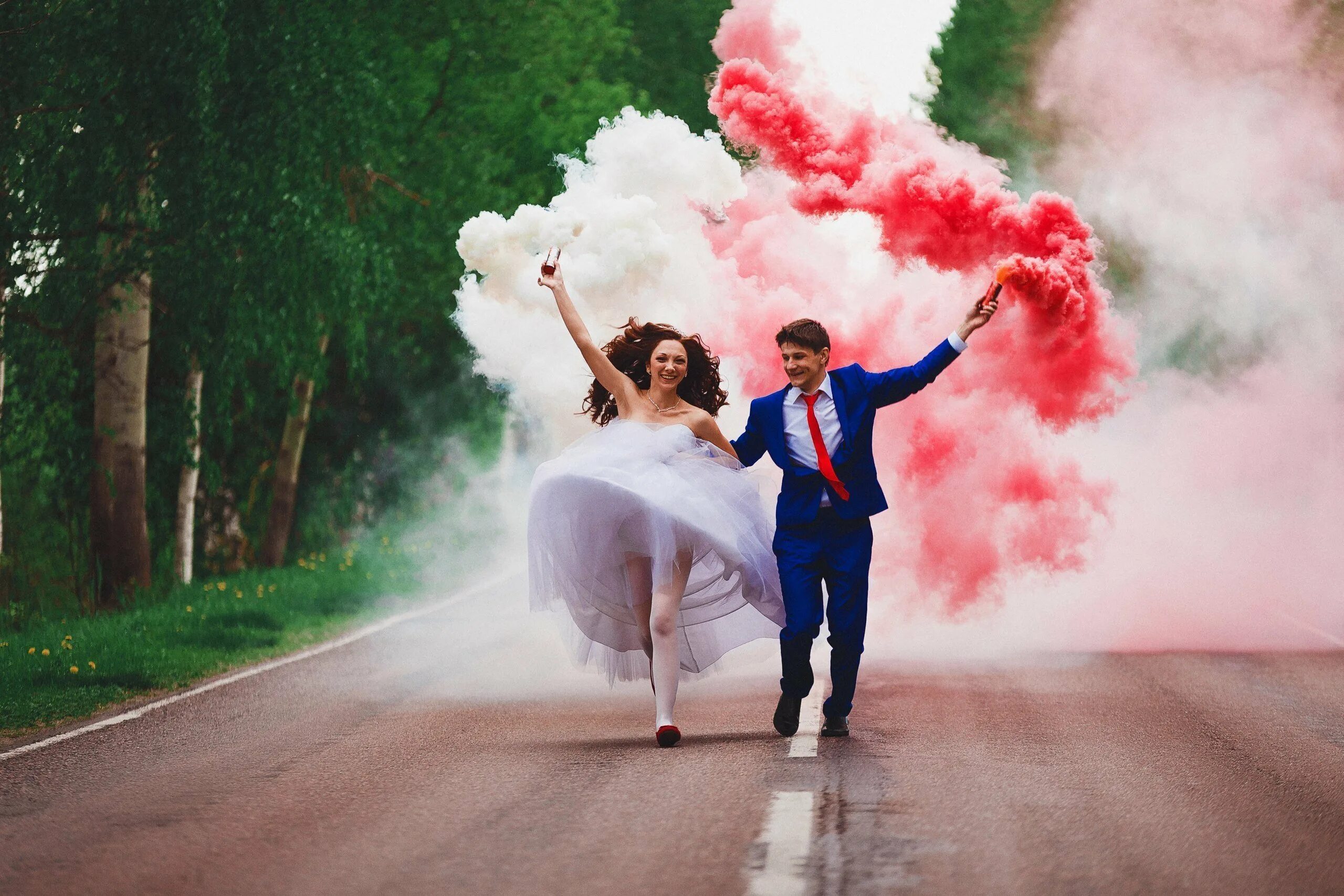 Пожар в каневской в нефтяники ул. ➖meta stereo salt. Дым молодым. Свадебный танец молодоженов. Дымовая шашка свадебная фотосессия.