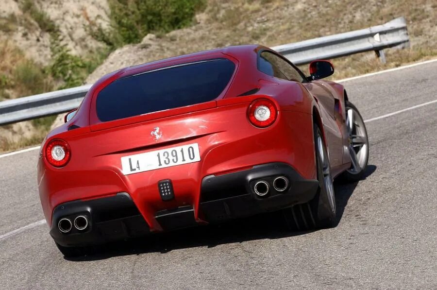 Ferrari f12 berlinetta синяя. Pupis f12. феррари ф12 берлинетта 2020. Ferrari f12 berlinetta trs. Pupis f12.