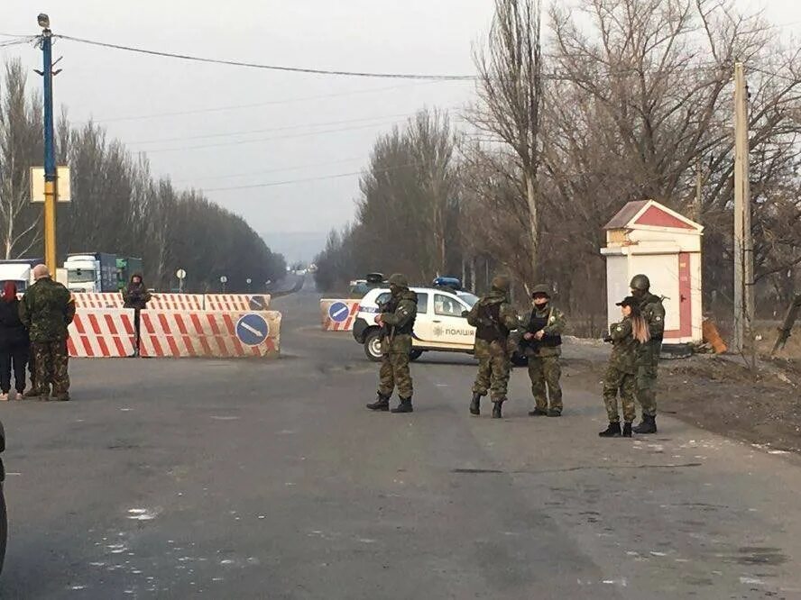Блокпост в петропавловске. Картинки полицейского блокпоста. Полицейский блокпост. Мобильный блокпост полиции. Полицейский блокпост фото.