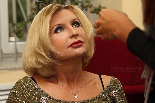 Катерина голицына блоггер биография. Катерина голицына шансон. шансон тв катерина голицына. катя голицына прически. ведущие канала шансон.