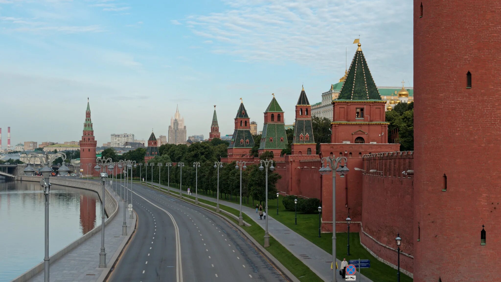 Краснокаменный Московский Кремль. Краснокирпичный Кремль в Москве. Кирпичный Кремль Ивана 3. Красный кирпичный Московский Кремль при Иване 3.