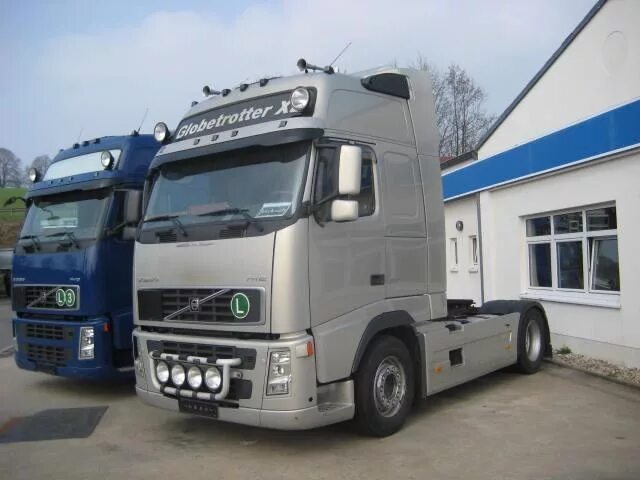 Авито тягачи вольво фш 12. Volvo fh12 460. Volvo fh12 2003. Вольво fh12. Volvo FH 2007.