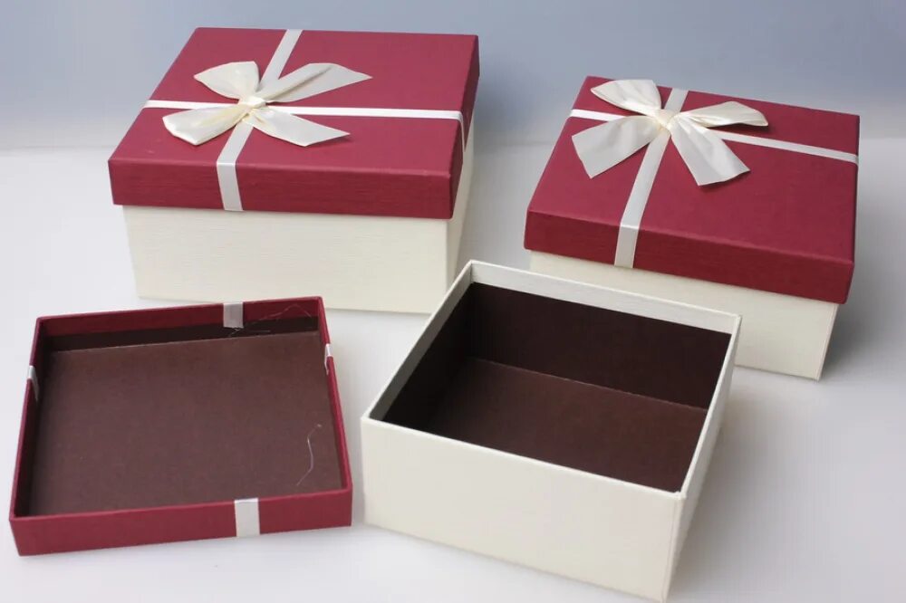 Коробка для подарка. Подарочная коробка квадратная. Квадратные подарочные коробки. Квадратные коробки для подарка. Купить красивые коробку