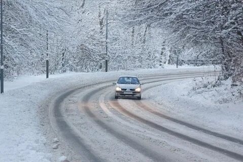 Дорога зимой на машине