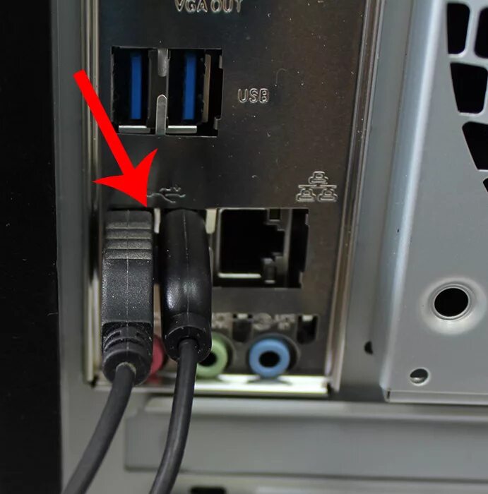 Можно вставлять кабель. Разъем клавиатуры USB на системном блоке. Разъем для клавиатуры и мыши на системнике. Разъём USB A для телевизора Samsung. Разъем мыши системного блока.