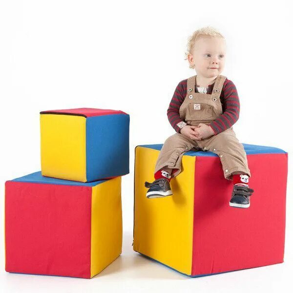 Детские маленькие кубики для детей. Большие кубики. Кубики большие и маленькие. Кубики для детей раннего возраста.