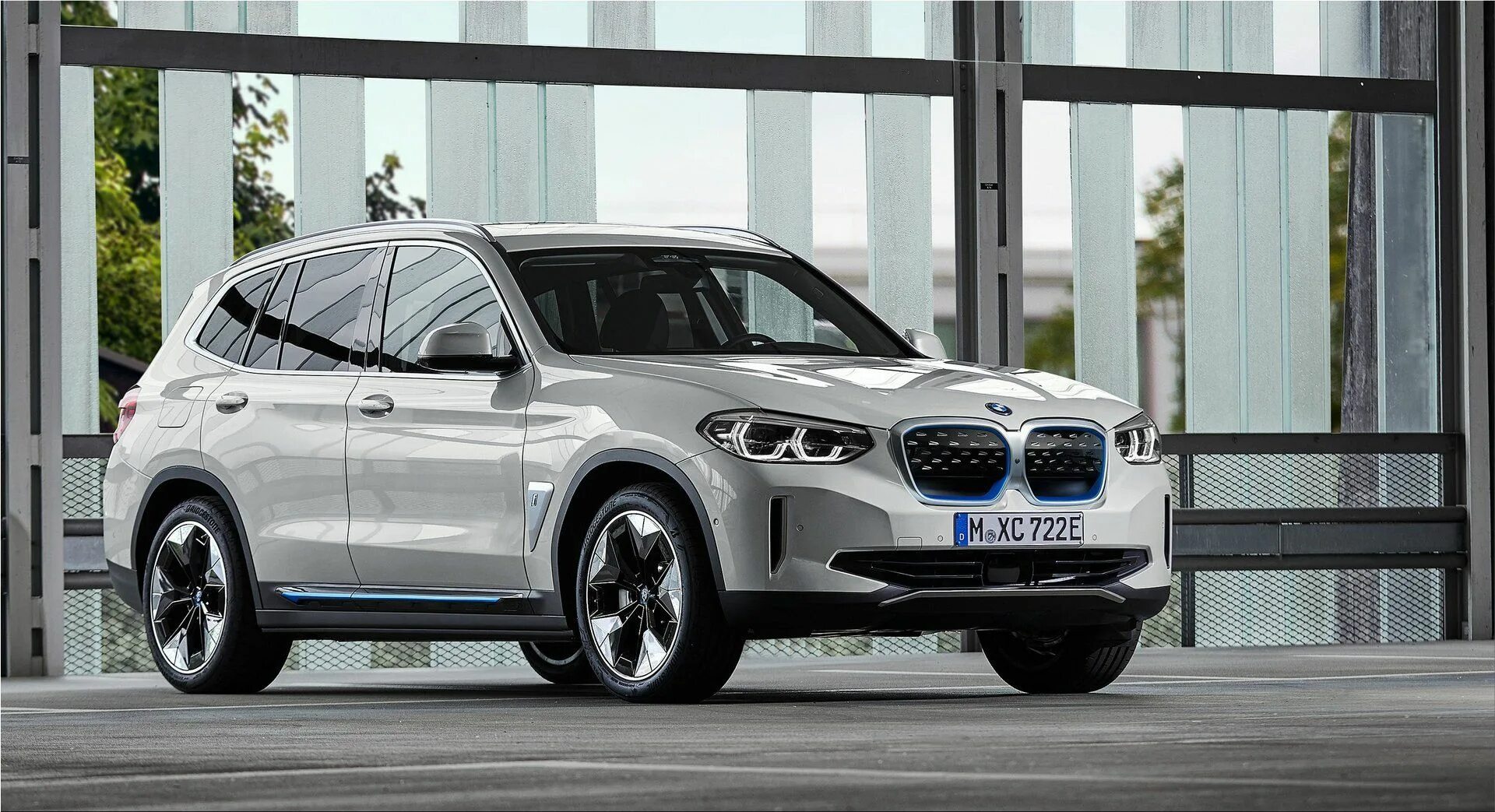 Bmw кроссовер. BMW x3 Electric. Кроссовер БМВ х3. БМВ Икс 3. БМВ ix3 электрокар.