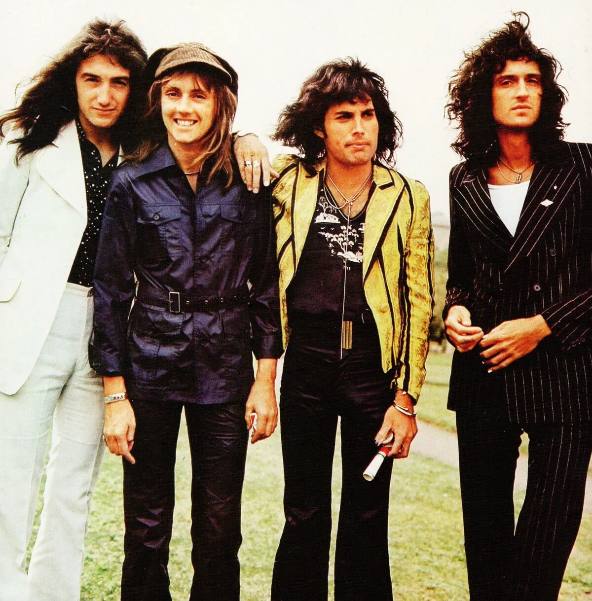 Queen band. Группа Queen 1970. Группа Queen 1975. Группа Квин в 70. Группа Квин 1975 год.