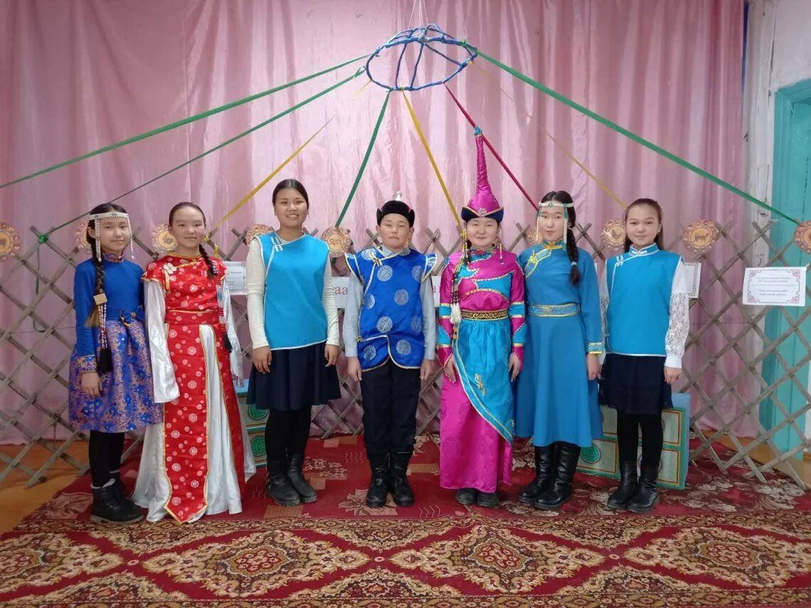 Сценарий шагаа в детском саду. Оформление сцен к празднику шагаа. Шагаа 2022. Тувинские народные игры. Сценарий шагаа в детском саду.