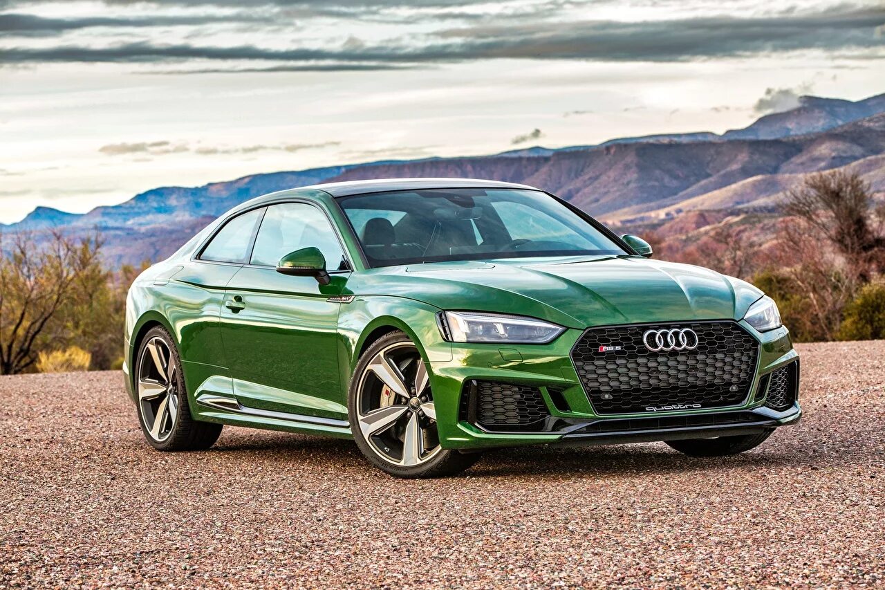 Ауди оцинкованная. Audi rs5 2018. Audi rs5 Coupe. Машина Audi rs5. Audi rs5 2020 Green.