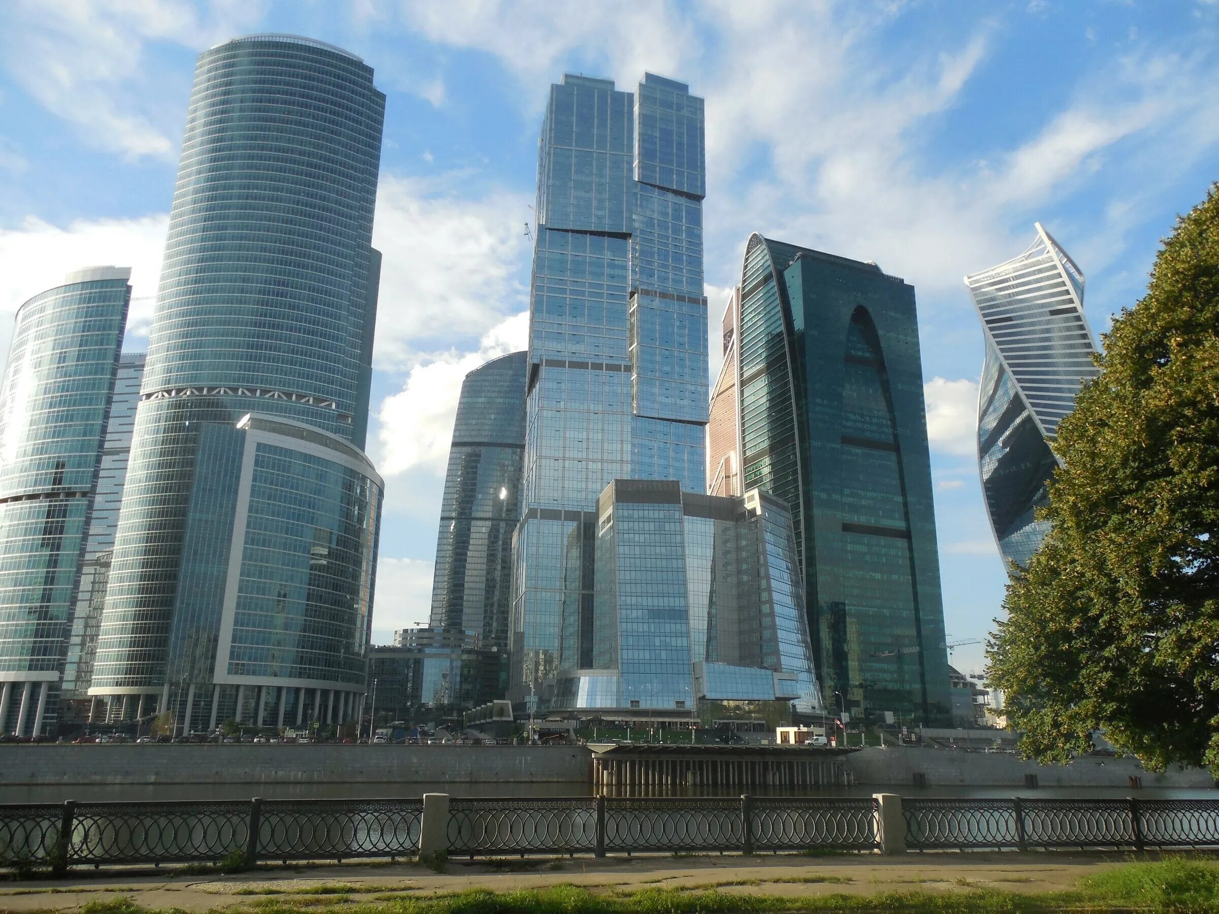 City бц. Деловой центр Москва Сити. ММДЦ «Москва-Сити» (Москва) Архитектор. ММДЦ "Москва-Сити" - "башня Федерация. Котлован ММДЦ «Москва-Сити» 2002.