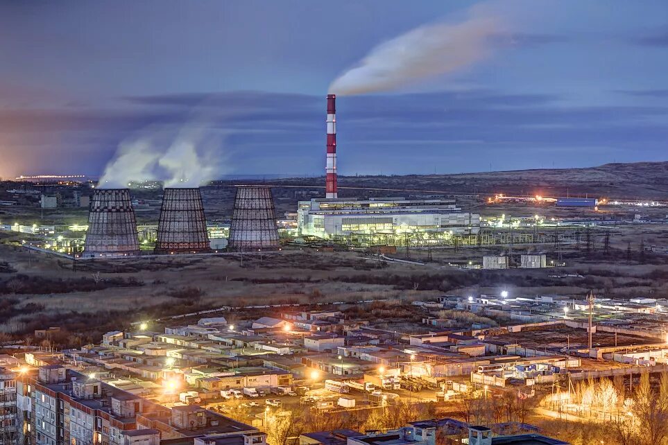 Гелиостанция в узбекистане. Орская солнечная электростанция имени а. Солнечная электростанция янгискаин. Солнечные тэц. Солнечные тэц.