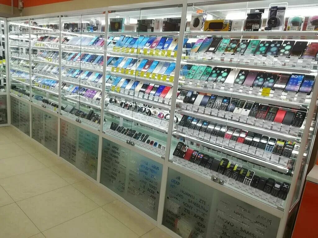 Dns бузулук. Днс директор магазина. Dns снежногорск. Dns снежногорск. Днс партизанск приморский край.