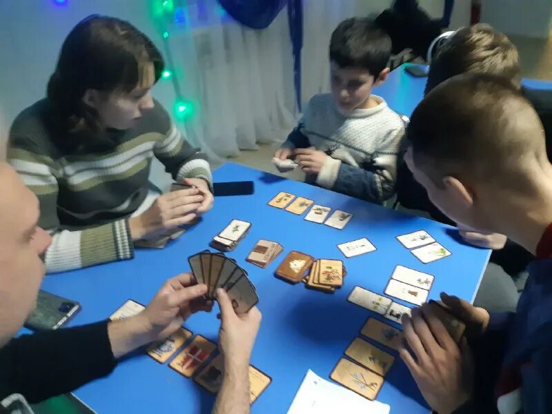 Бар баррикадная шахматы. World chess club moscow кудринская. Нам нужен фок. Задачи по теории вероятности с решениями. Игры для детей.