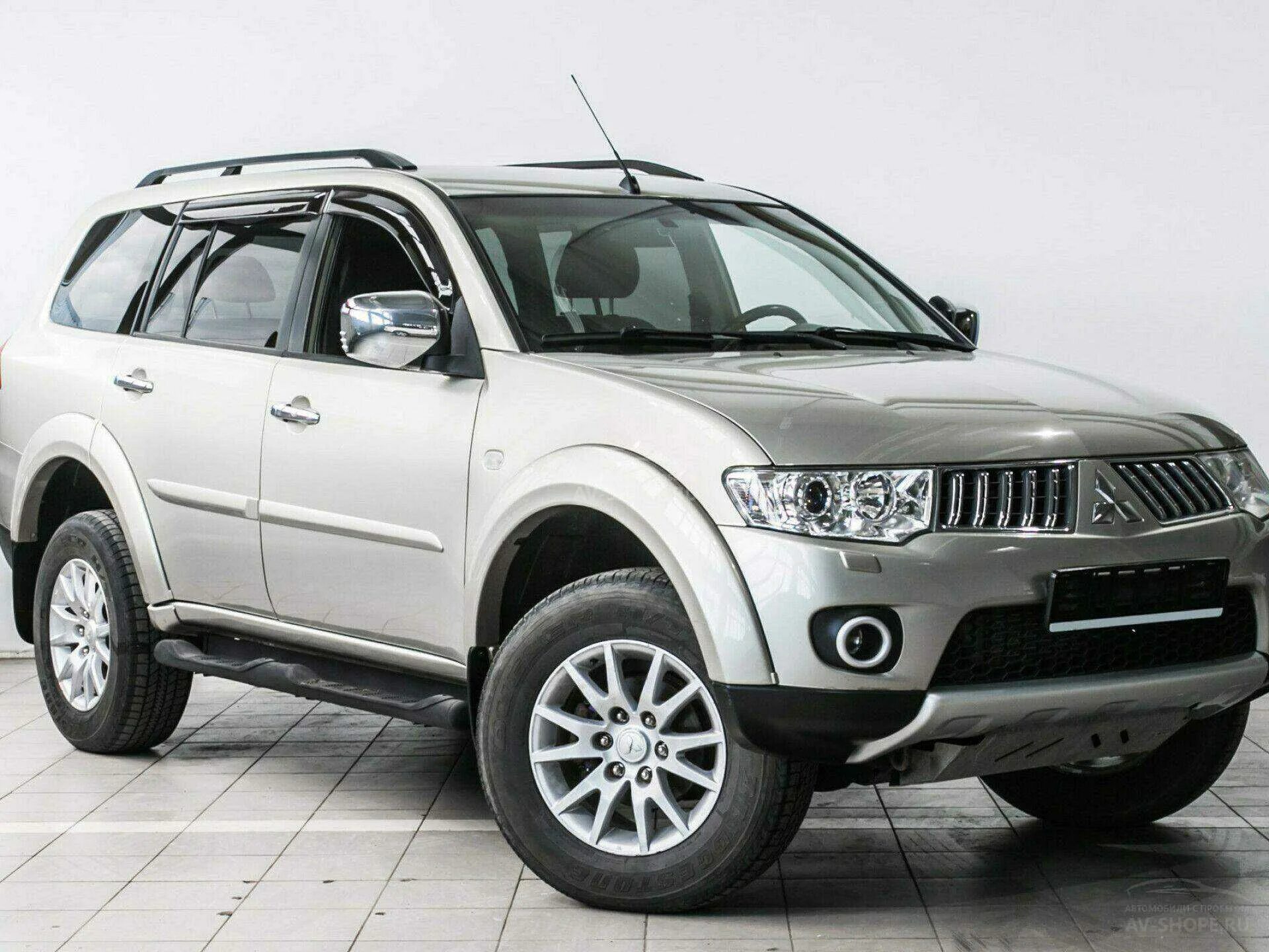 Mitsubishi Pajero Sport 2. Mitsubishi Pajero Sport 2.5. Mitsubishi Pajero Sport 2011. Митсубиси Паджеро спорт 2011. Купить автомобиль митсубиси паджеро